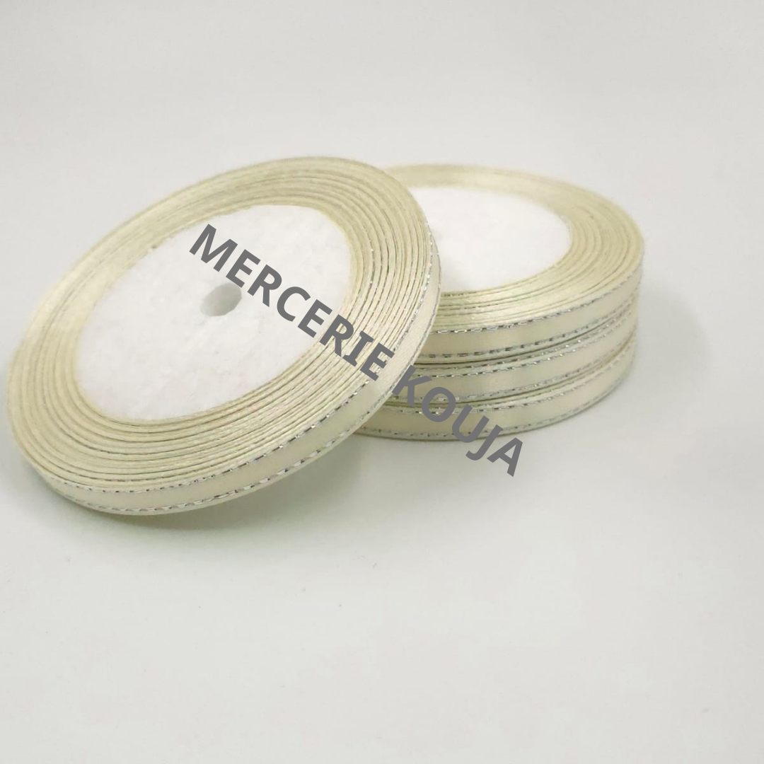 BANDA SATEN CU FIR ARGINTIU LAME