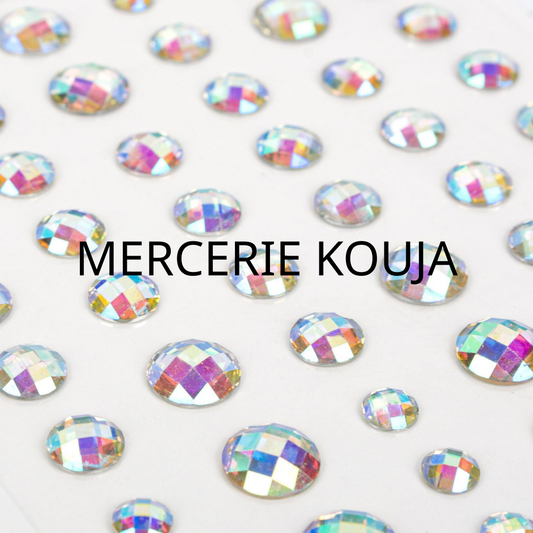 PIETRE DE CUSUT ARGINTII SI MULTICOLOR DE STICLA