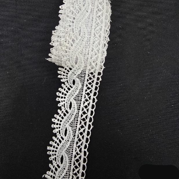 DANTELA POLIESTER 4CM