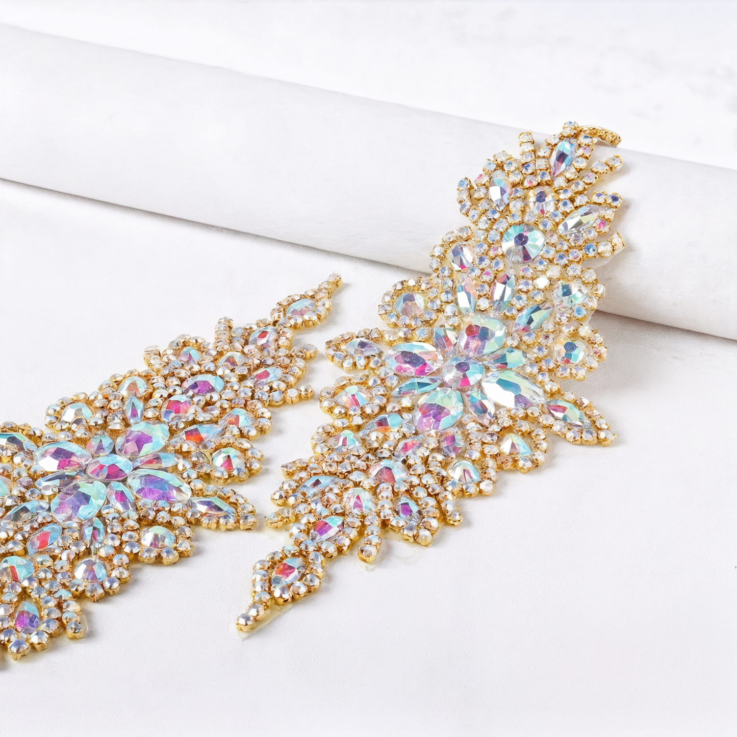 APLICATIE TERMOADEZIVA CU CRISTALE 24X9CM