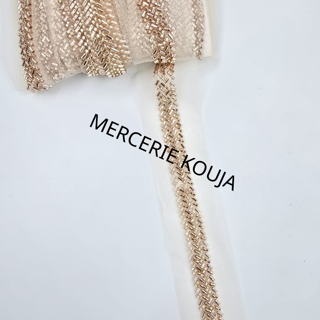 BANDA DIN TULL SI MARGELE STRAS