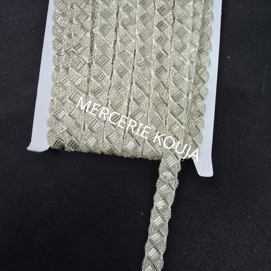 BANDA STRAS CU MARGELE