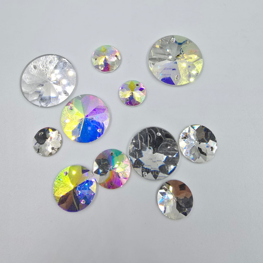 PIETRE DE CUSUT ARGINTIU SI MULTICOLOR DE STICLA