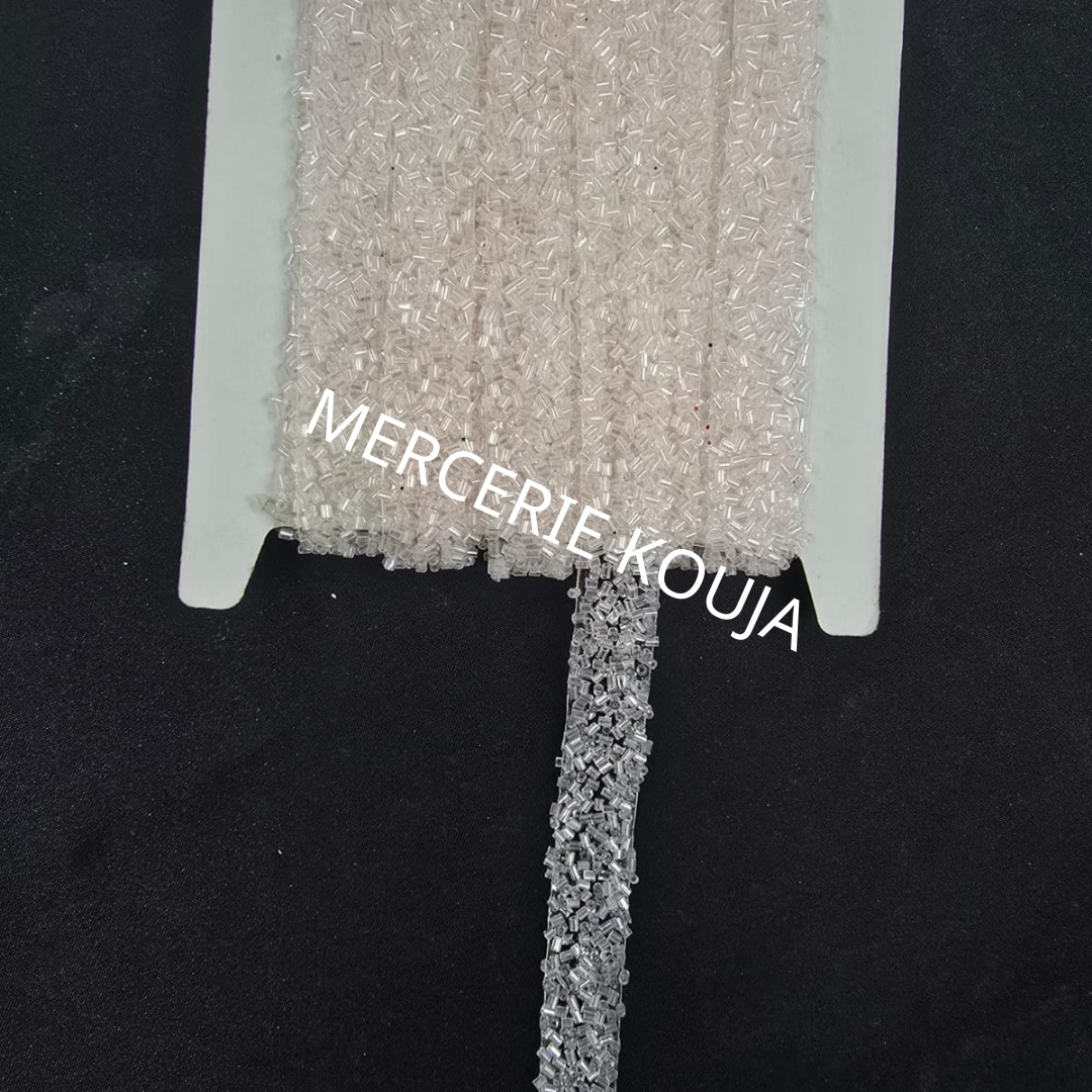 BANDA STRAS CU MARGELE DE LIPIT