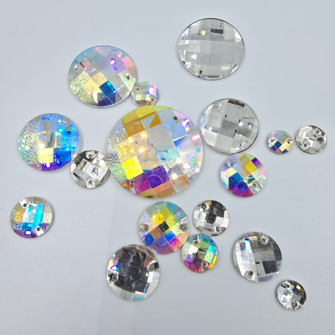 PIETRE DE CUSUT ARGINTII SI MULTICOLOR DE STICLA