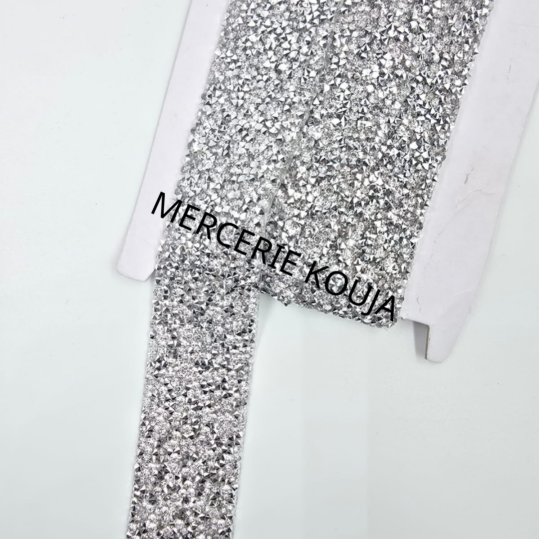 BANDA STRAS DE LIPIT