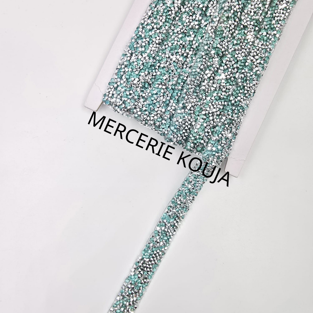 BANDA STRAS DE LIPIT