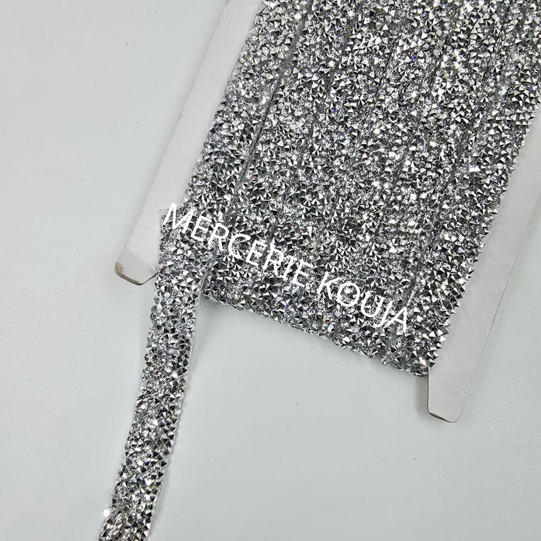 BANDA STRAS DE LIPIT